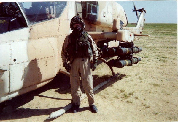 AH-1W with intake sand filters