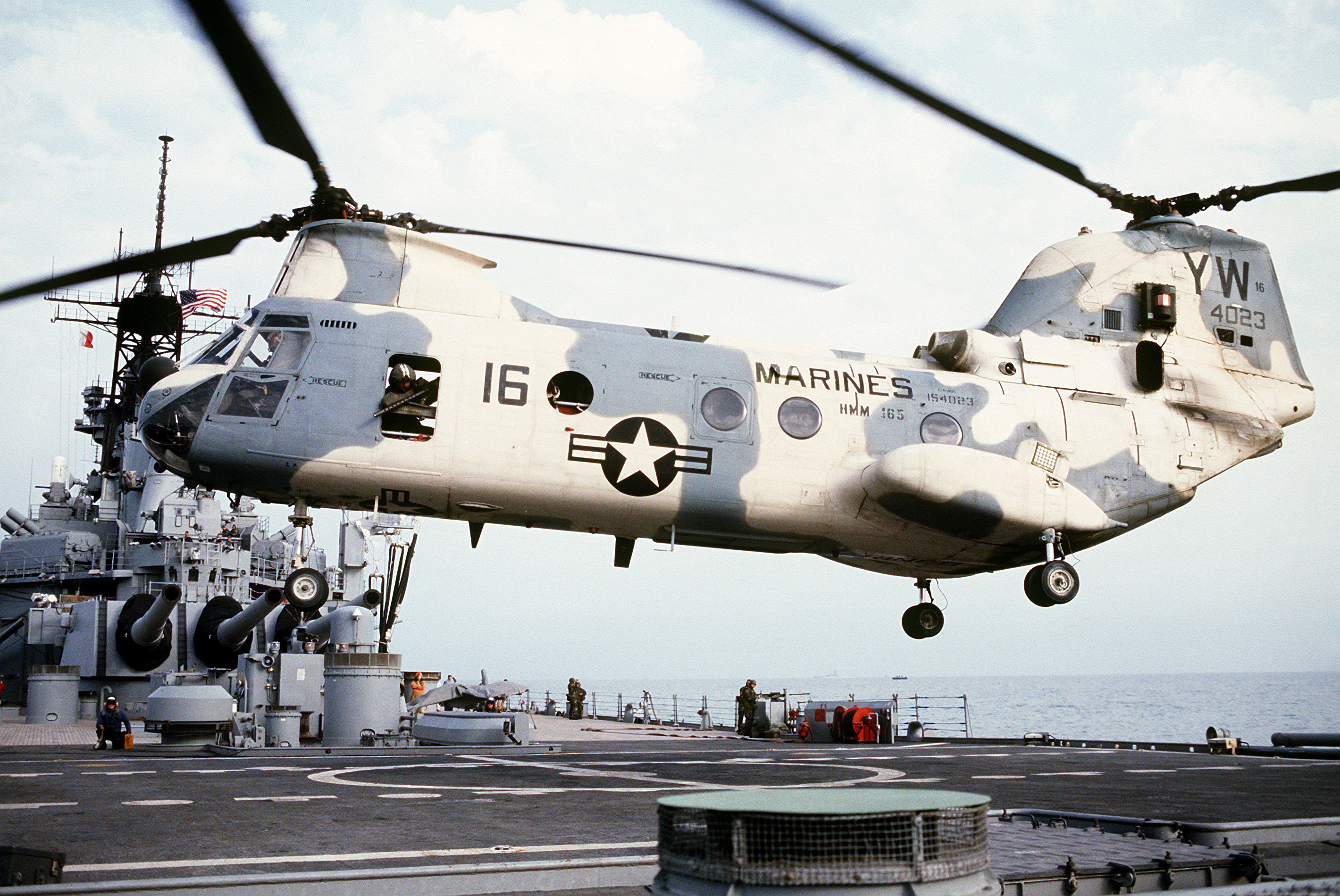 USN CH-46D (153345), 1992, US Navy CH-46D Sea Knight helico…